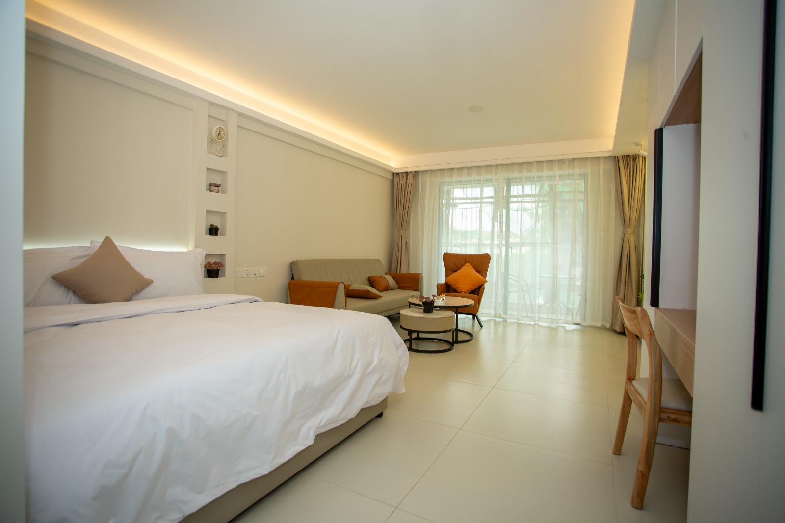 Amber-Bay-Interior Image 2025-11-04 at 04.43.23 (1)